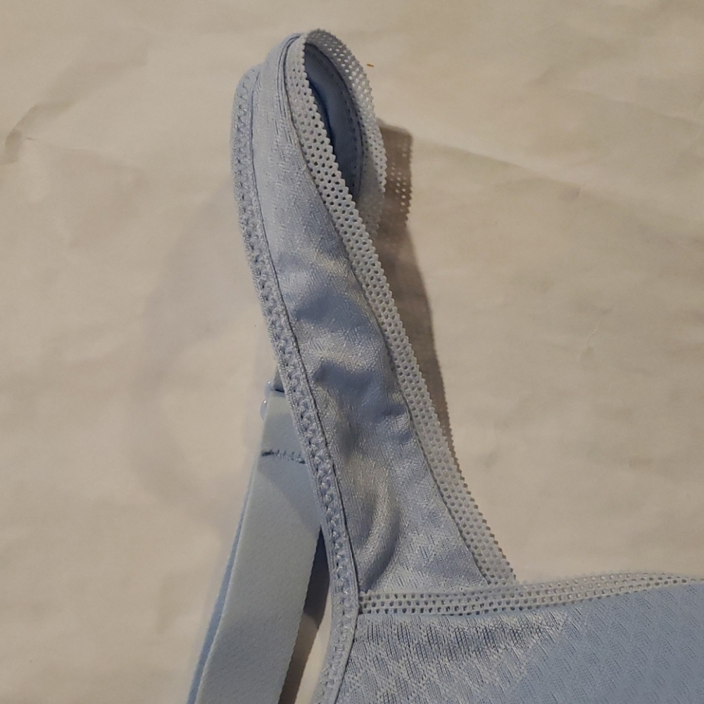 Bra - Picture 3 of 6